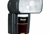 Flash Nissin MG-800 extreme